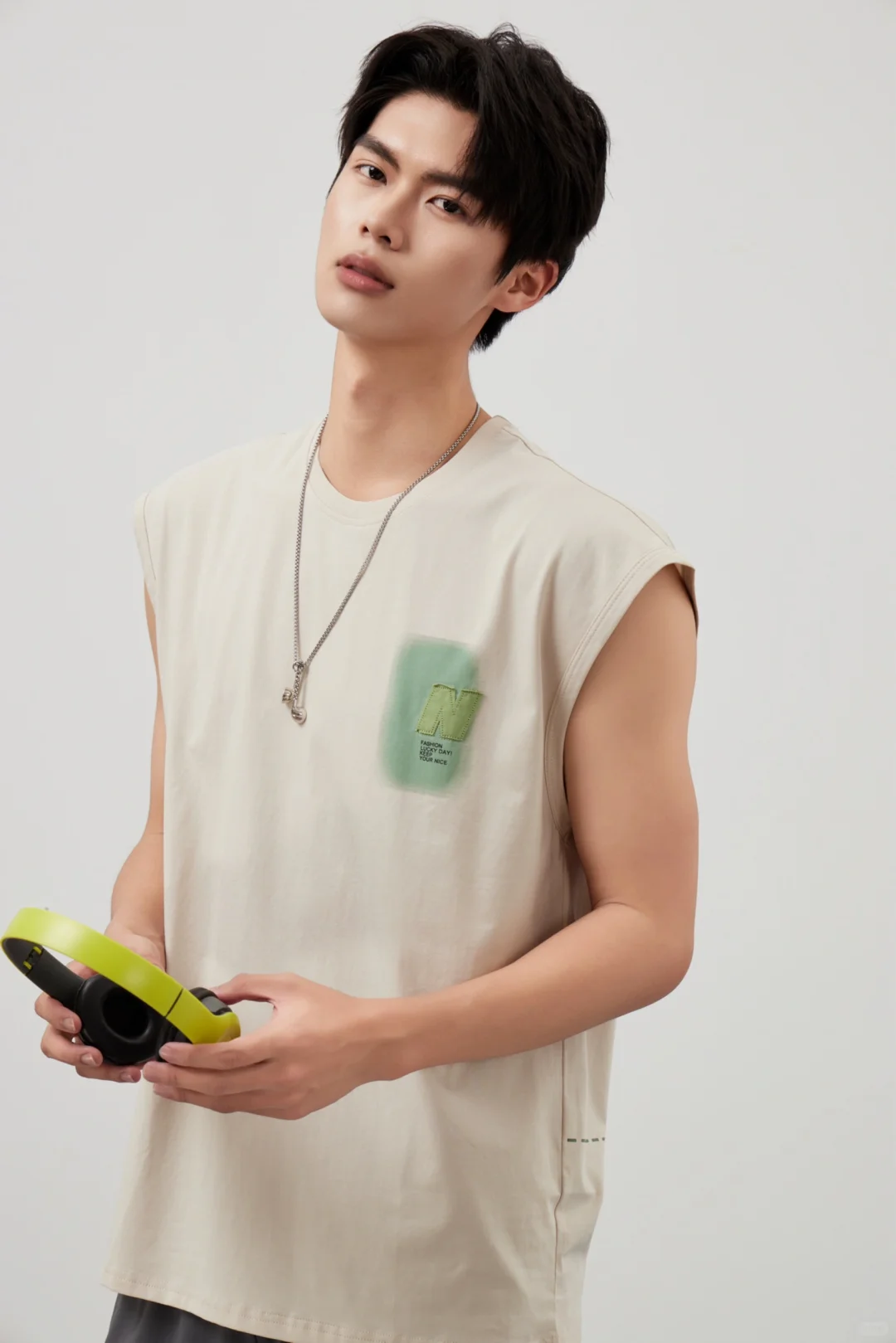 左滑👀男模睡衣换装