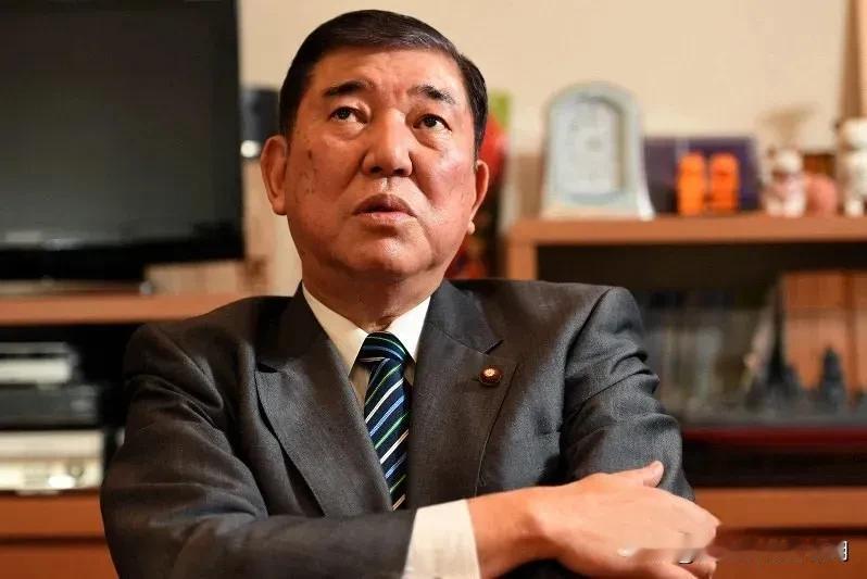 石破茂与拜登电话会谈，提三点诉求值得警惕：
1.加强日美同盟。石破茂希望进一步巩
