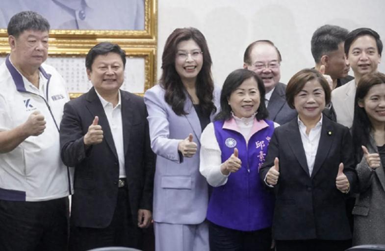 针对郑丽文今天（7日）访陆，国民党团已经要求所有立委出席欢送郑丽文。

国民党团