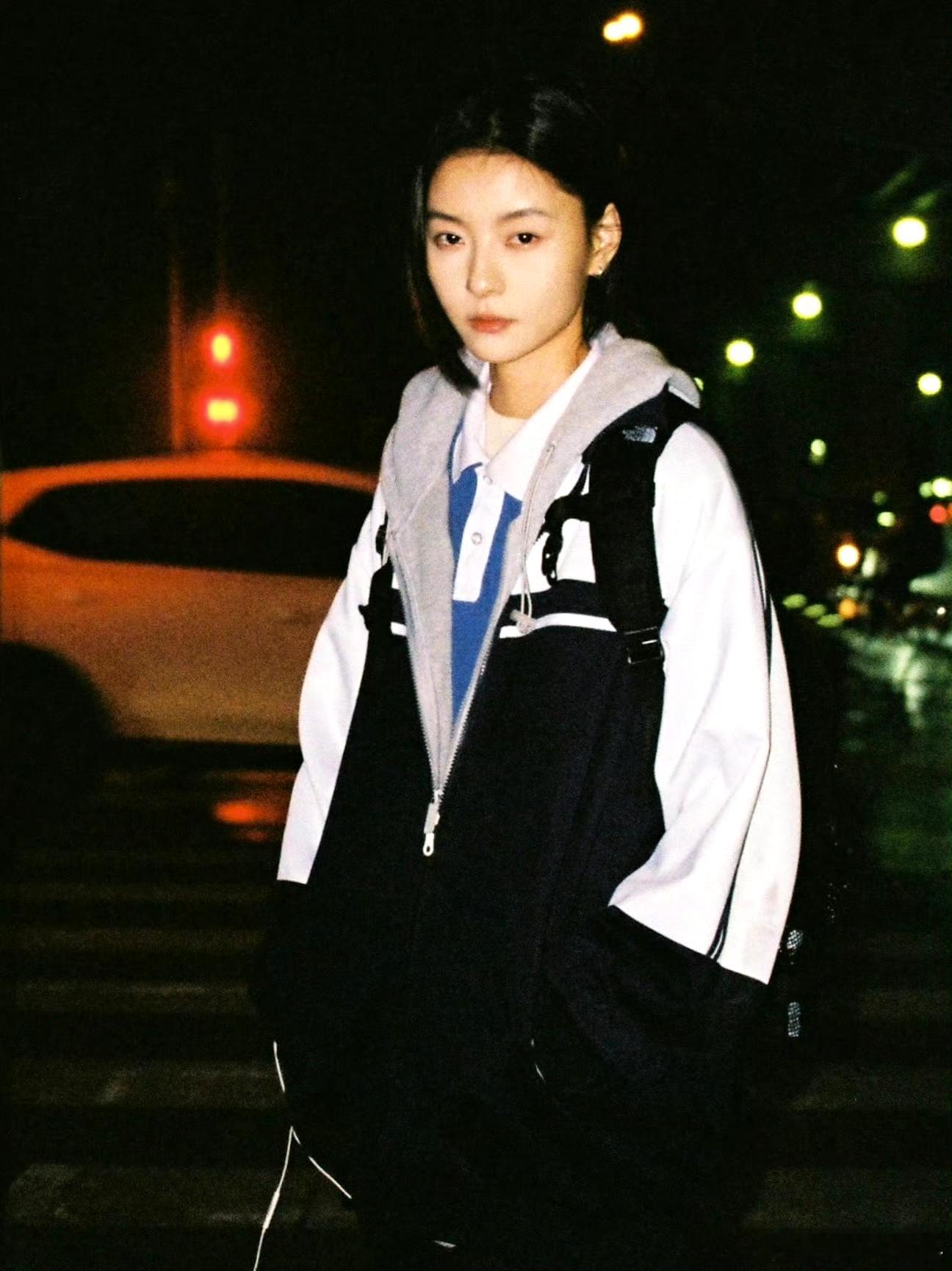 孙美林短发杀伤力 谁能想到剧里温温柔柔的黑长直学霸苍书，剪完短发直接变身氛围感老