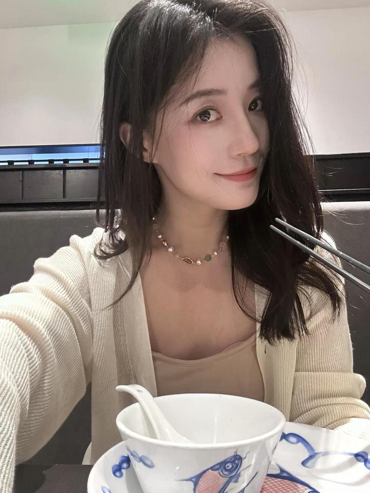 再忙也记得要好好吃饭 每天都要认真吃饭