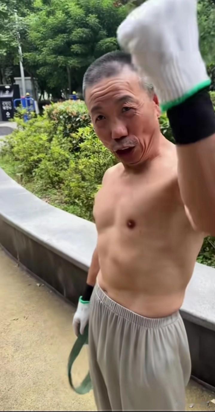 七情六欲具体是哪七情、哪六欲呢？让这位大爷给你说道说道！
他说七情（最原始版）