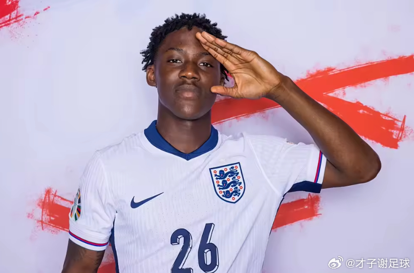 据天空体育记者RobDorset的独家消息，曼联中场梅努将入选最新一期英格兰代表