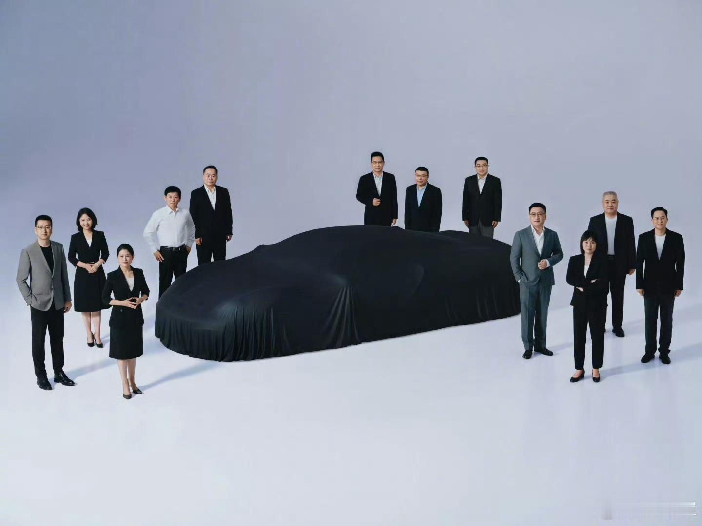 长城合照中间这个车！这是…之前说的超跑？[色][色] ​​​