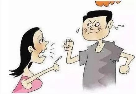 四川遂宁，女子给老公打电话让他接自己回家，可老公就是不接电话，女子气的打车回家后