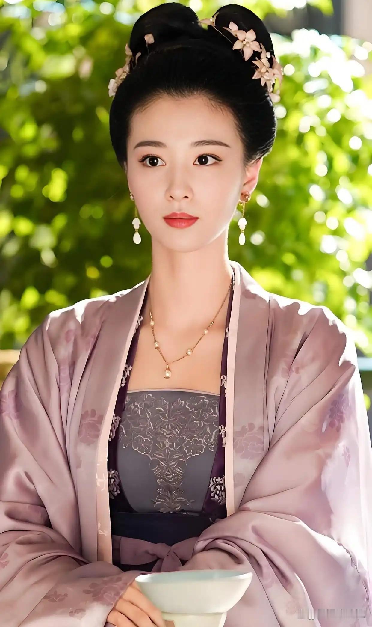 君子阴阳变，阴阳配位，才是财富密码。
如果说：东北人都跑去三亚做生意了，南方人都