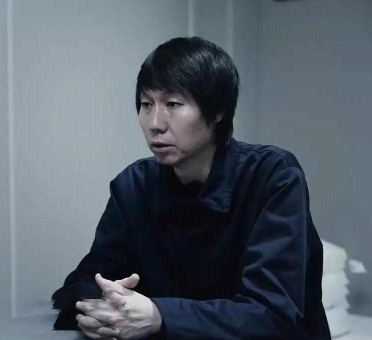 当一个行业出现系统性、塌方式腐败的时候，我们就该知道，这里边已经不只是“人”的问