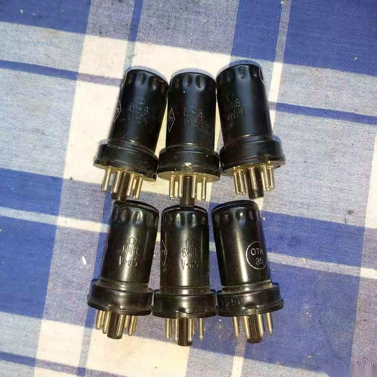 上世纪60年代，苏联造了一批管子，叫6米8电子管。
一身铁壳，看着像炮弹零件，土