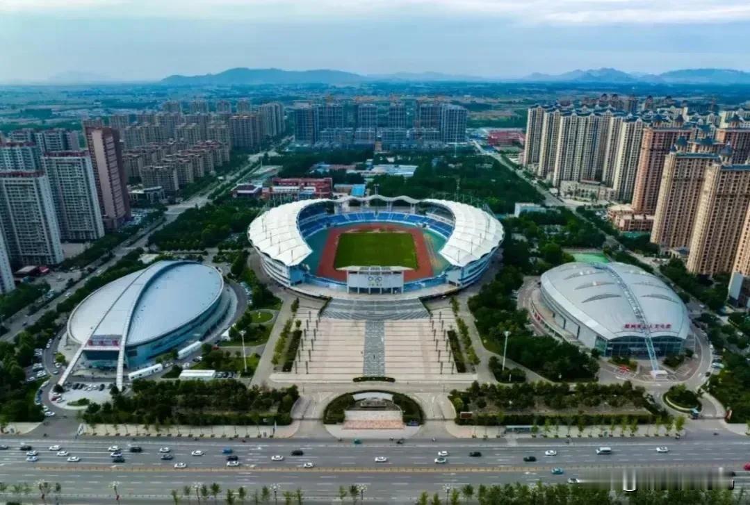 奥体中心不是标配么？我们县也有！

国足0比1不敌印度尼西亚，兵败雅加达，提前一