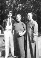 1966年，给蒋介石开了十年专机的衣复恩被捕，关了一千多天。获释后，衣复恩对家人