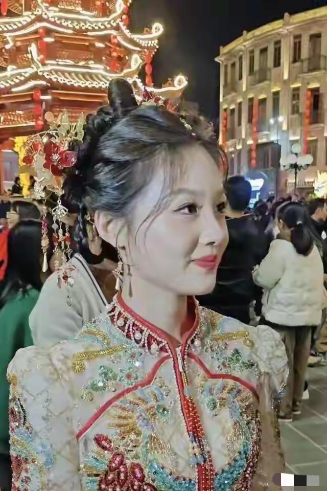 妈祖嫡系后人现世！潮汕姑娘林熳，还原林默娘凡间真容！

一场潮汕民俗巡游，让一位