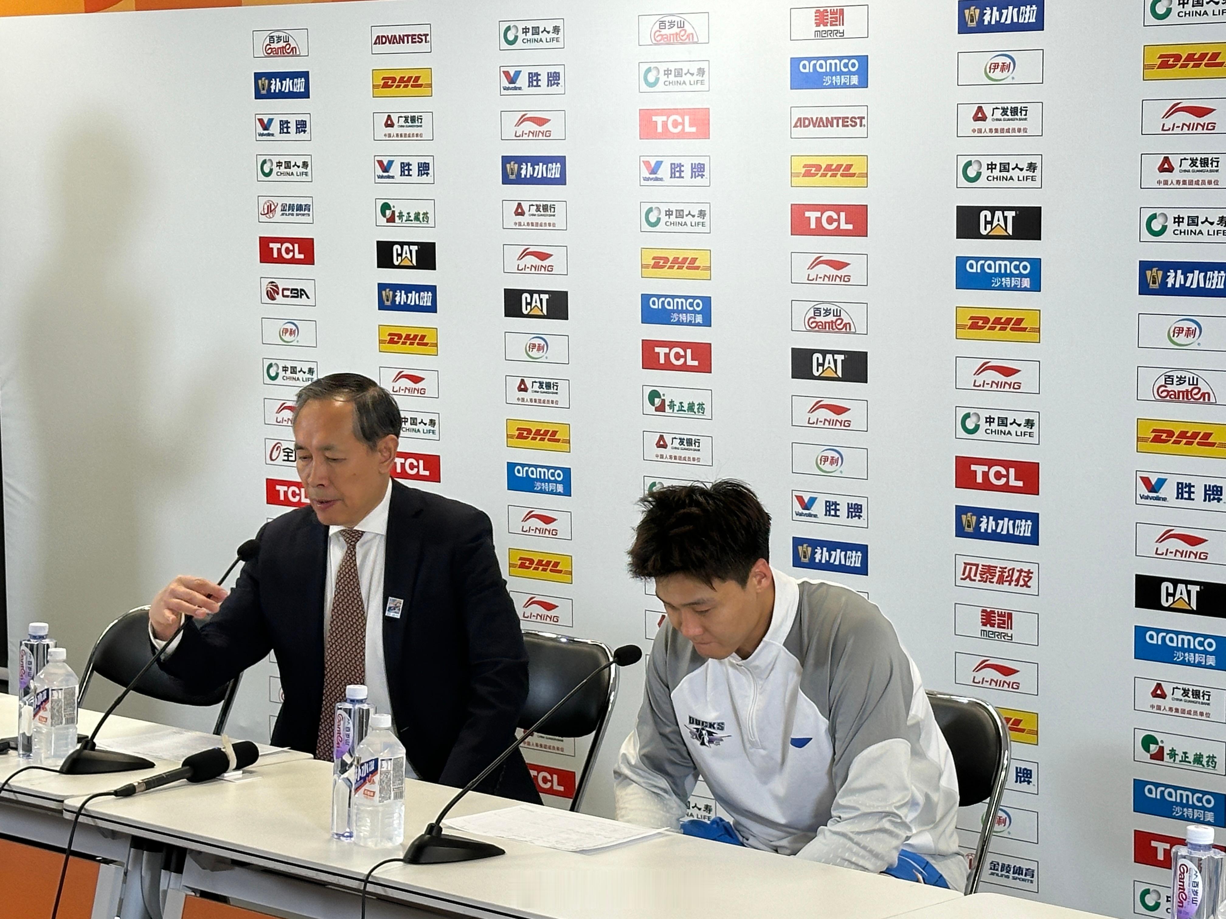 北京男篮vs青岛男篮 发布会，说得还行 北京·首钢冰球馆