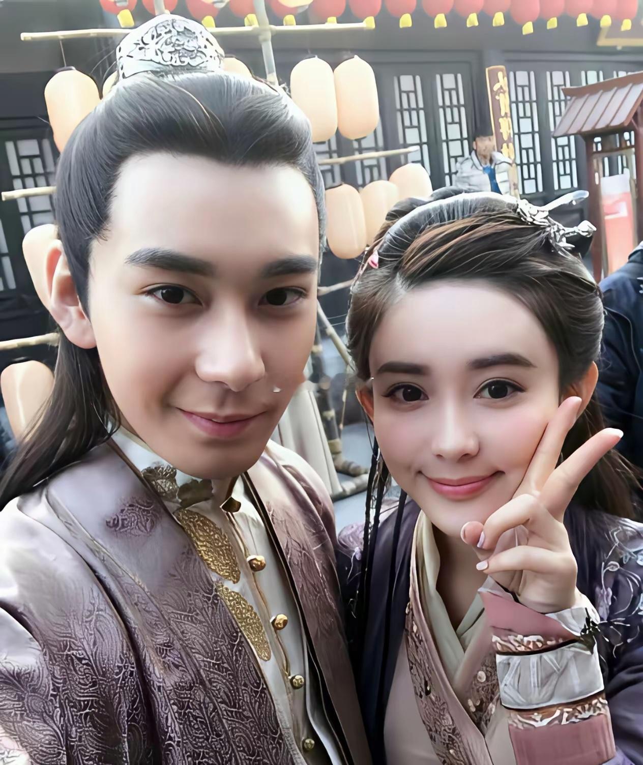 孟子义肯定没有整过容，不红的时候五官就这么美了 