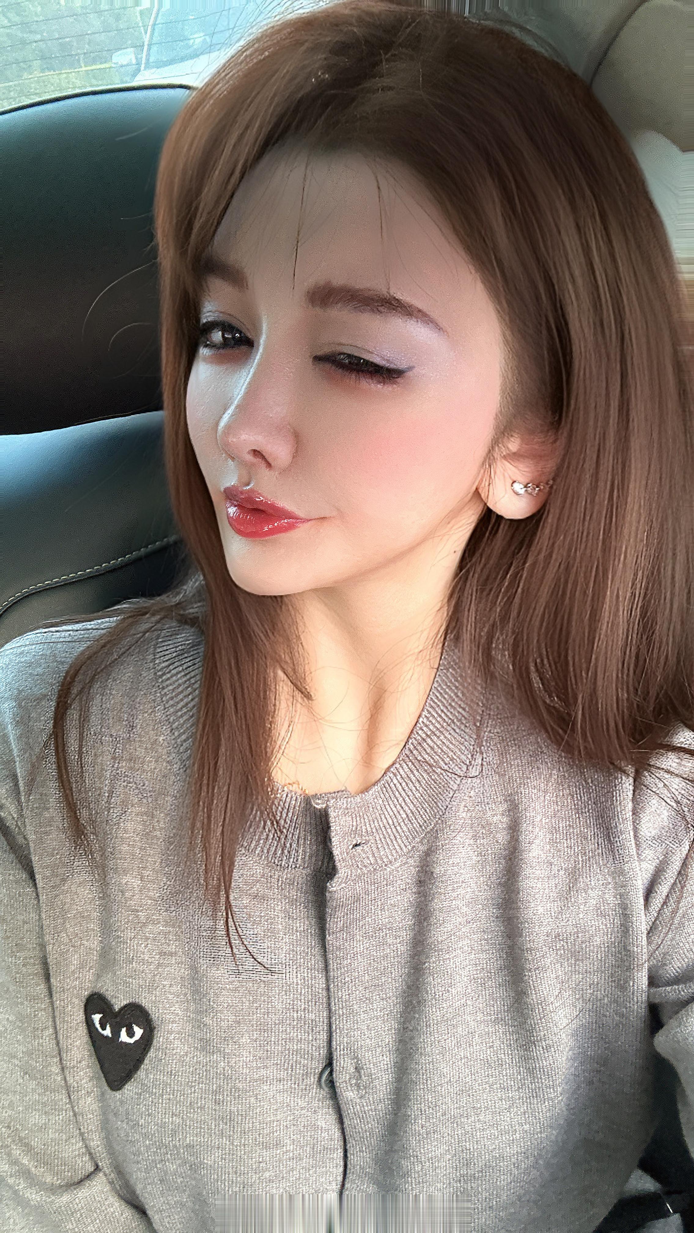 好喜欢我的紫色眼影呀， ​​​