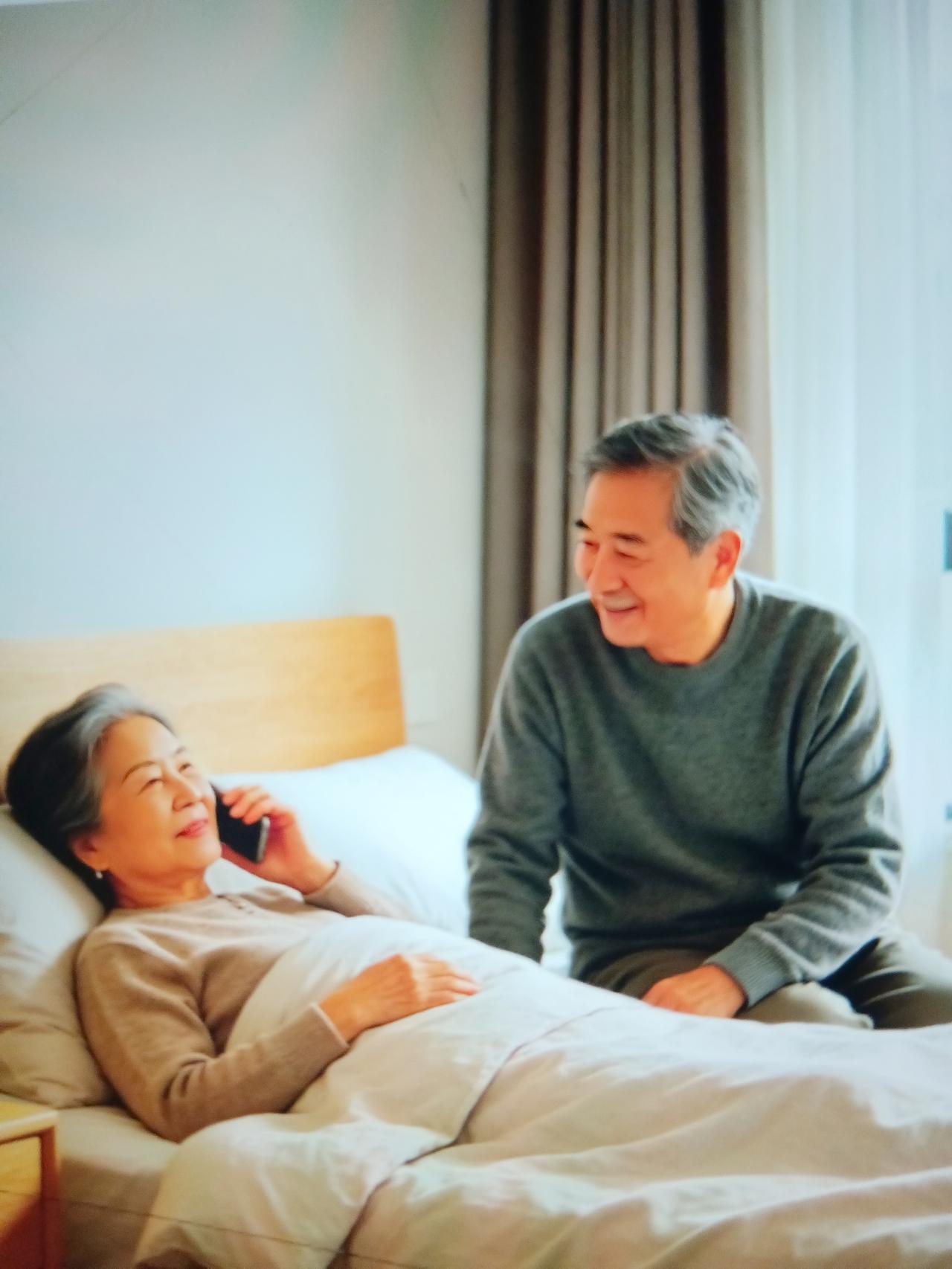 也不知道是谁，悄悄把我突发腰疼的事透露给了我儿子，昨天小两口急急忙忙打来电话询问