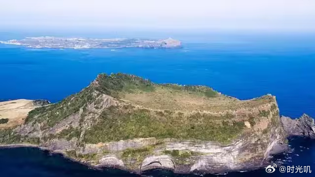 日本渔船非法进入中国钓鱼岛领海3月16日，日本“朝丸”号渔船非法闯入中国钓鱼岛领