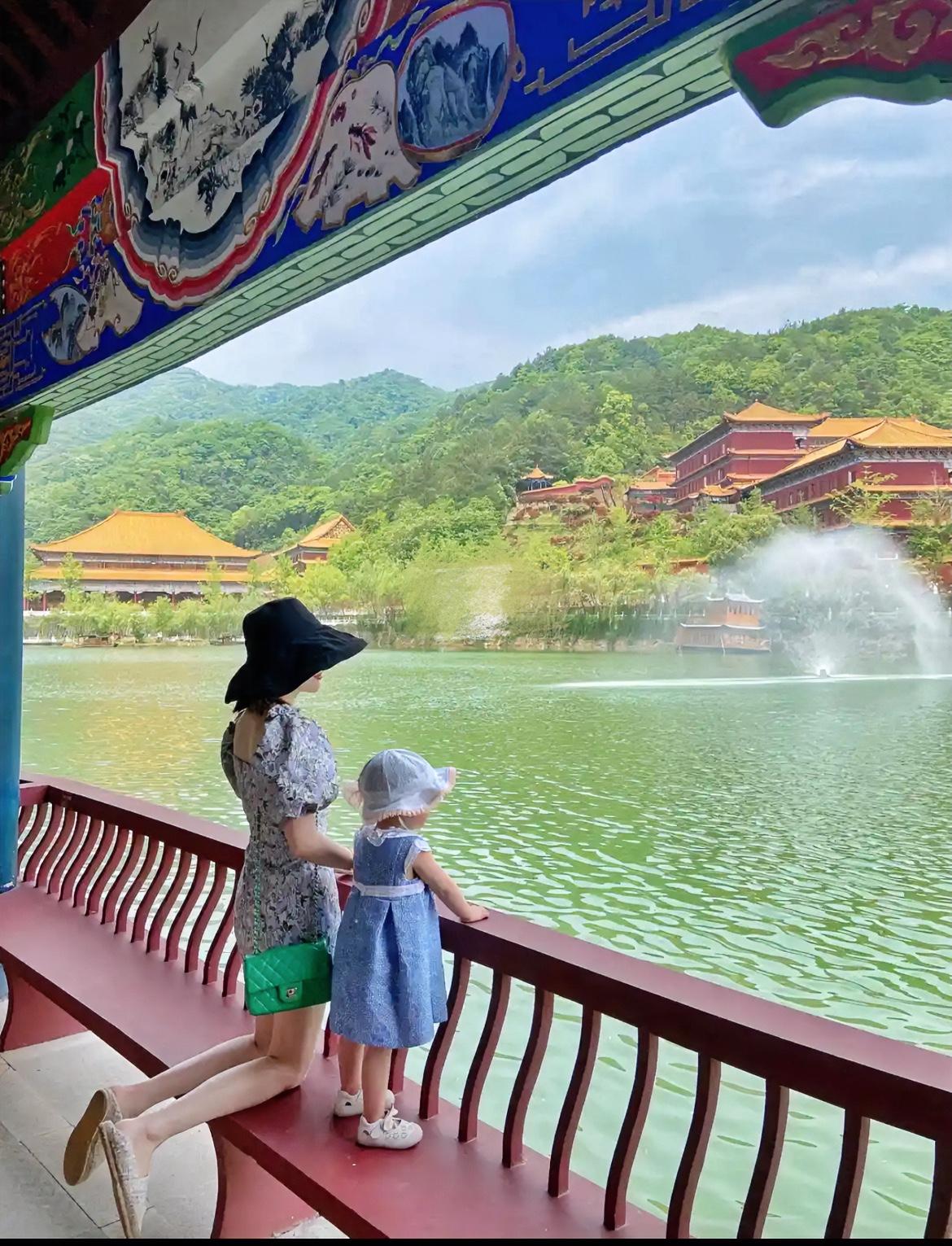 一家三口旅游，为什么最后累的是妈妈？

出发之前，攻略是妈妈做的，行李是妈妈收的