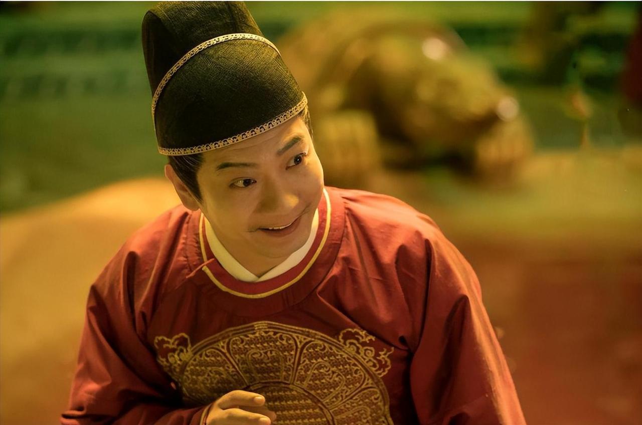 唐代大宦官高力士本是士族出身，虽然阉割入宫，却深受皇帝信任。他死后被追封为扬州大