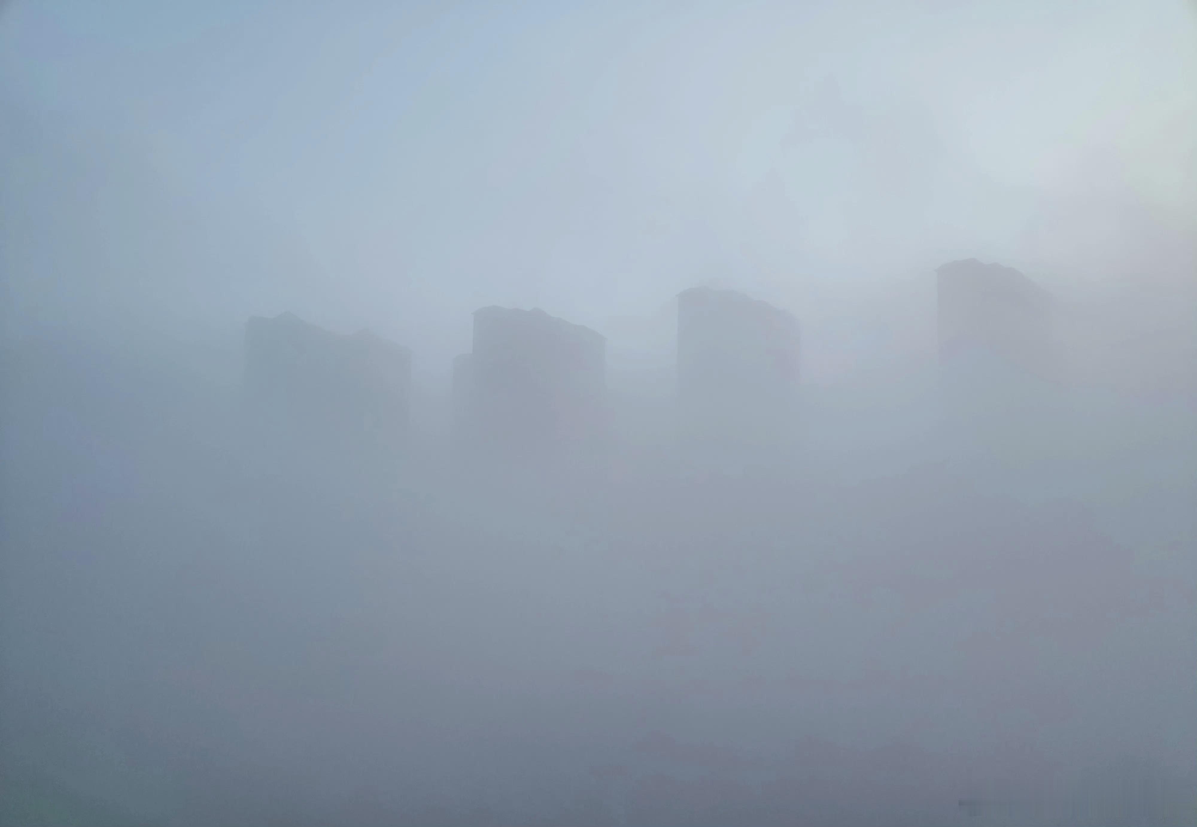 合肥今天好大的雾…睡醒起来以为成仙了[呵呵] ​ ​​​