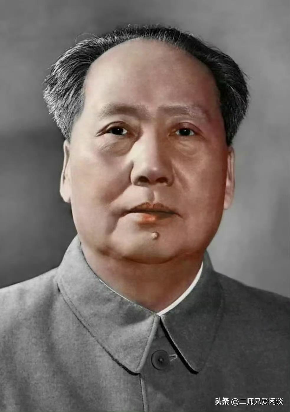 中国人民从此站起来，今天，纪念毛泽东诞辰132周年  。向毛泽东同志致以最崇高的