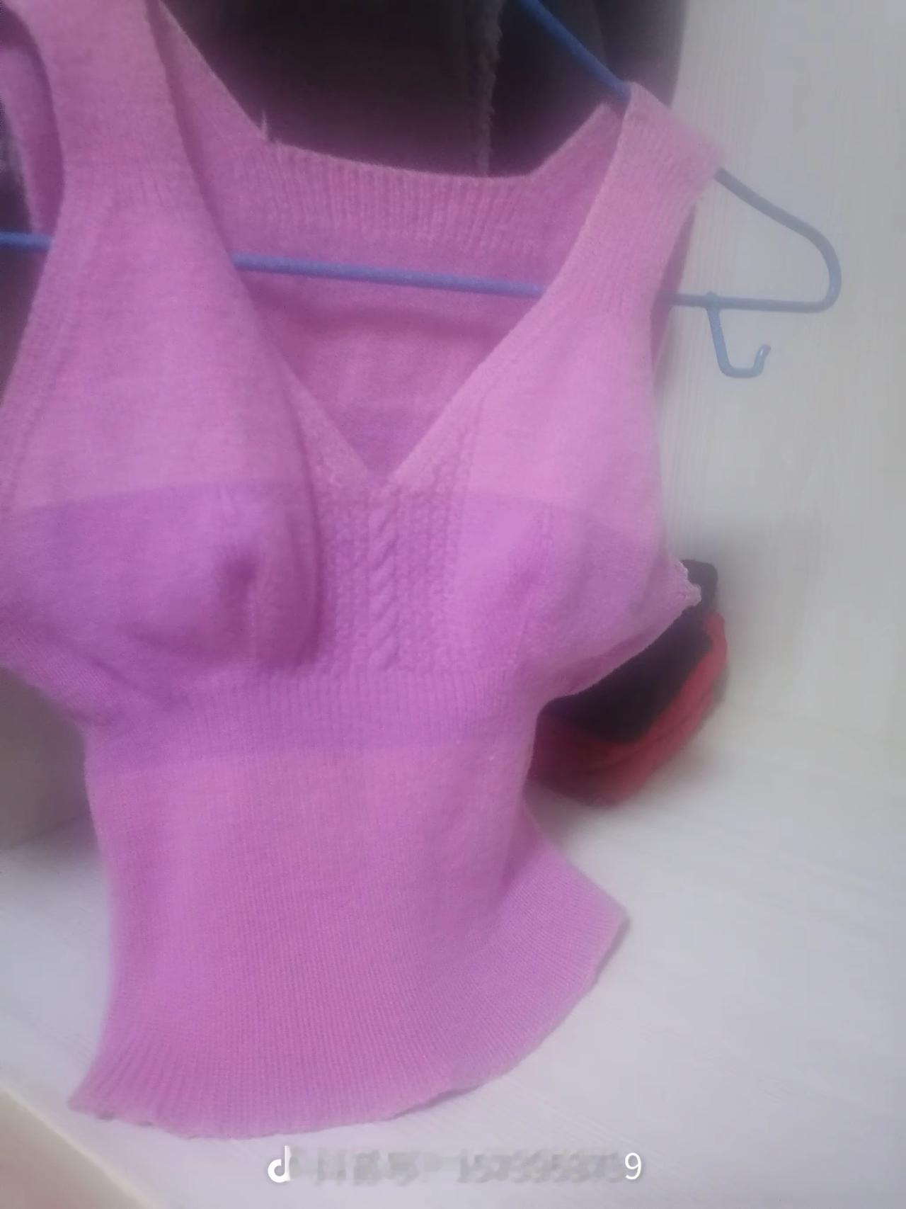 80后的宝宝们穿过这种毛衣吗？
加冷，暖和，紧身，挺好的呢！