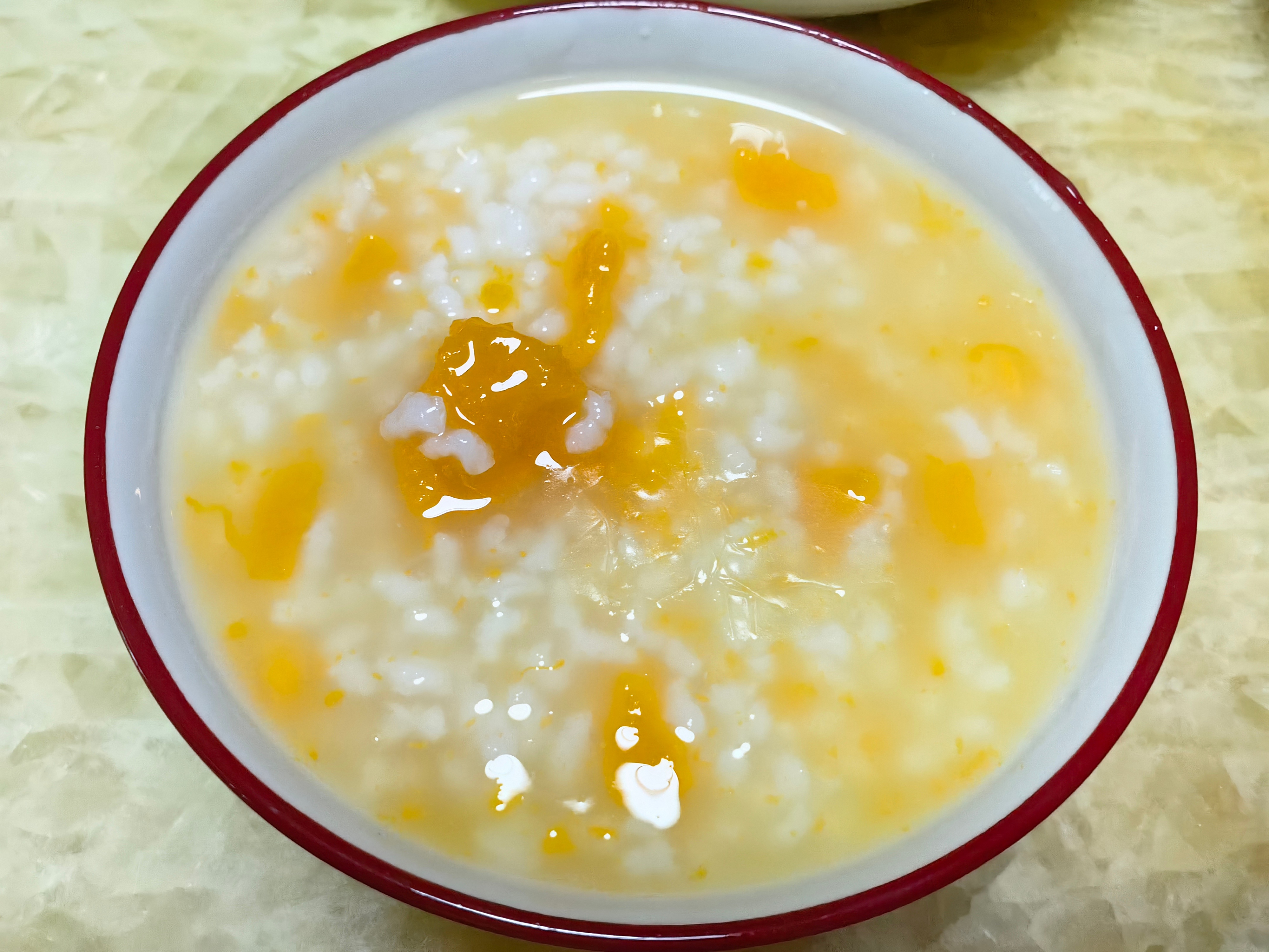 家常菜 鱼骨汤，炒茭白，肉丝炒香菇螺丝椒，清蒸鱼，酱莴笋，红烧豆汁海蛎，炒海带。