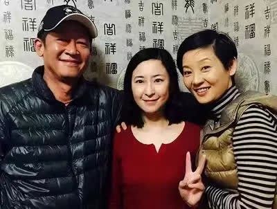 1988年，21岁的徐帆疯狂倒追老师王志文，同居了3年之后，王志文发现徐帆劈腿了