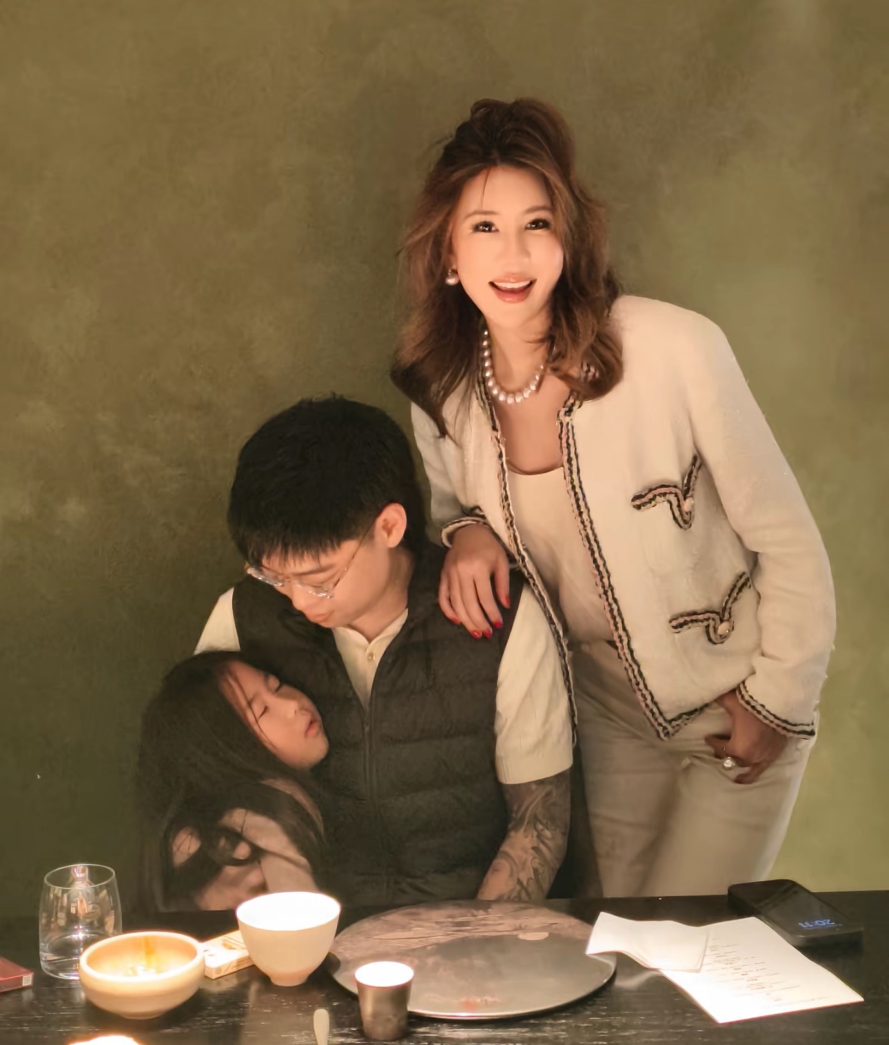 幸福！弹壳老婆晒出弹壳带娃！说唱巅峰对决2026