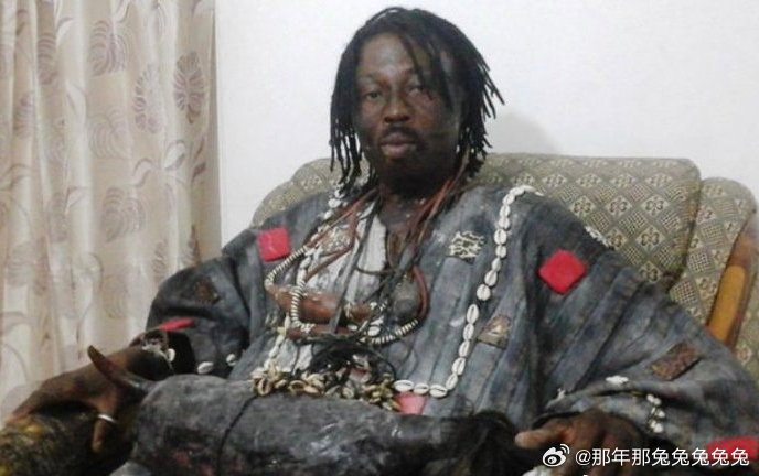 今天的比赛有意思：本届比赛至今，除了梅西的疑似红牌裁判没敢看VAR外，裁判整体执