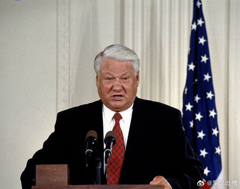 兄弟们，我突然发现一个玄学特朗普和叶利钦的发型和面相都挺相似的难道这就是亡国之君