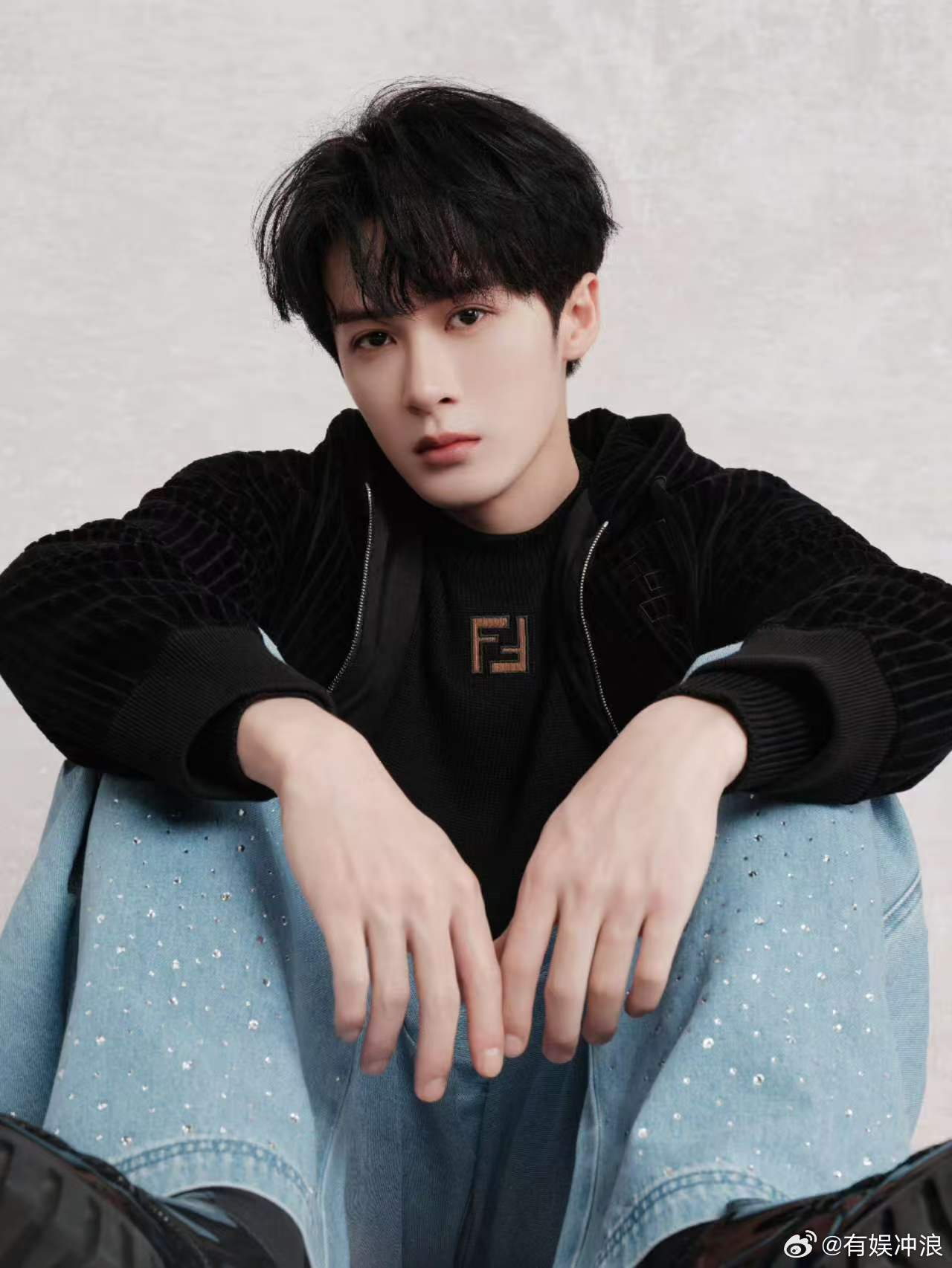 檀健次FENDI海报檀健次fendi风格叙事檀健次fendi风格叙事，哇塞，