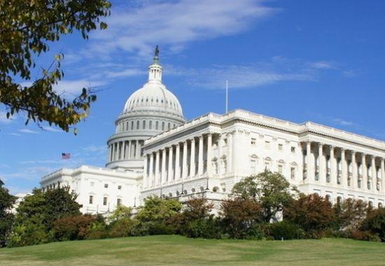 美国近期在迈阿密推动所谓“美洲之盾”安全合作框架，试图联合部分拉美国家加强在打击