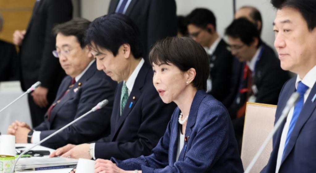 日本主动喊话中国
 
近日，日本首相高市早苗透露，计划在5月上旬对外进行一次小型