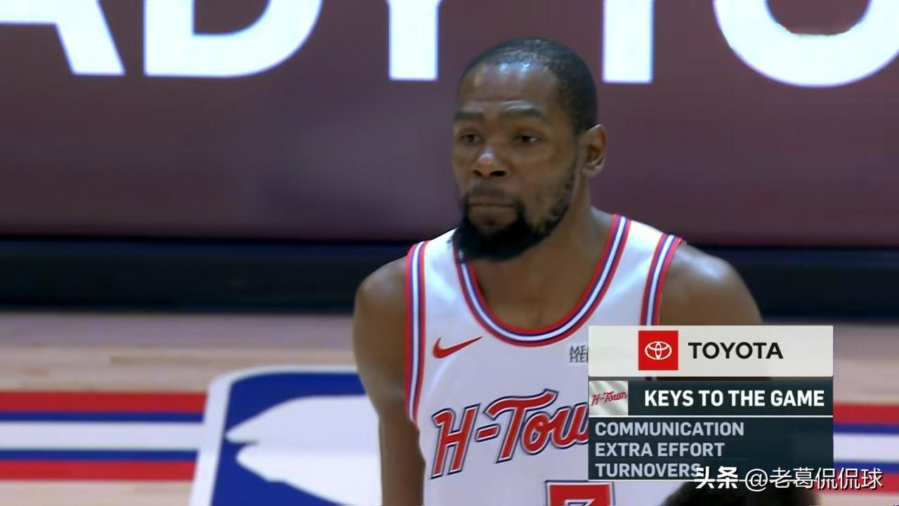 火箭超级球星杜兰特真是太喜欢浪投了！在今天火箭主场迎战雄鹿的比赛中，目前双方半场