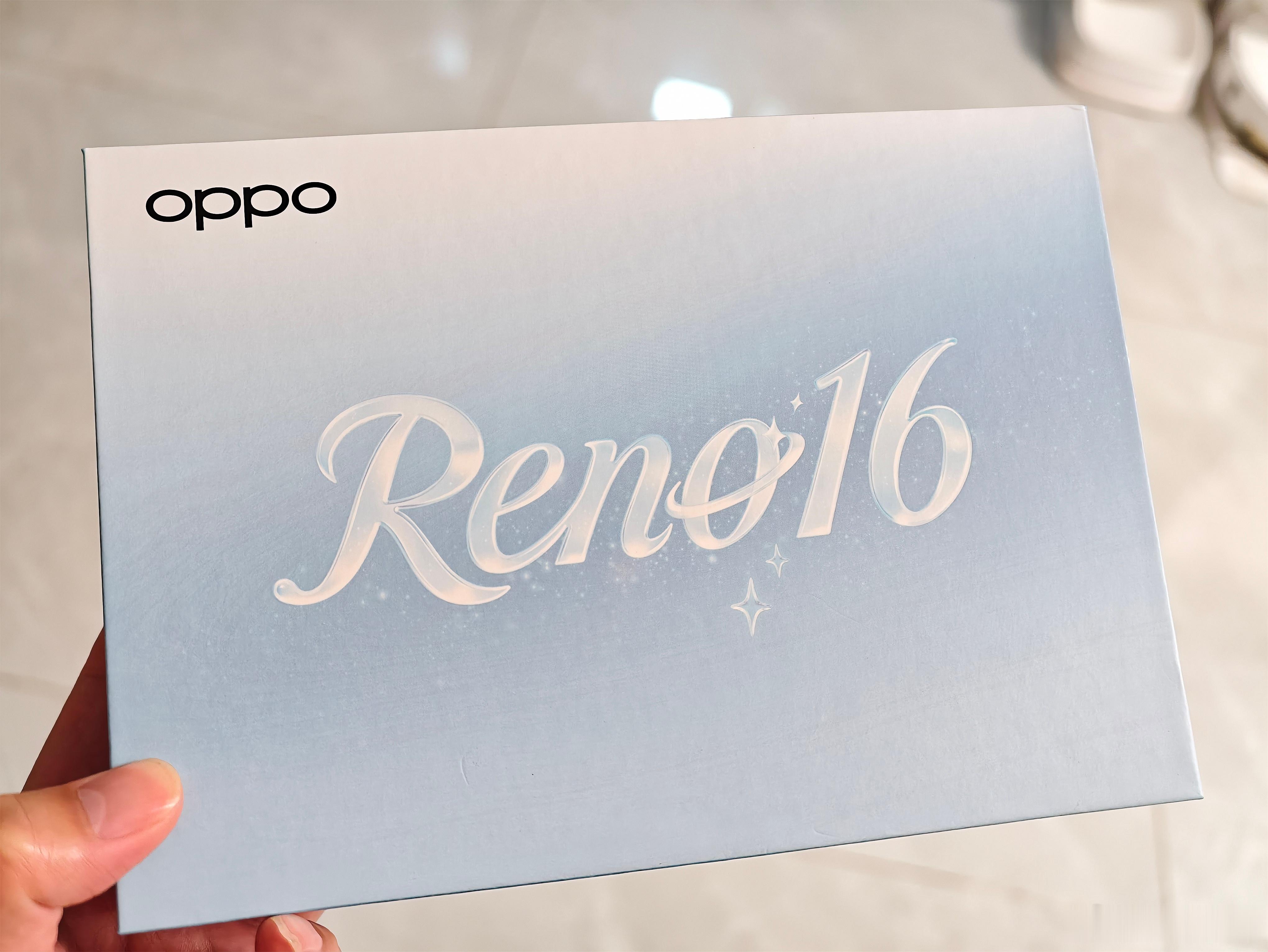 OPPO Reno16马上也来了伴手礼是一个星球香薰摆件味道清新淡雅像夏天的饮料