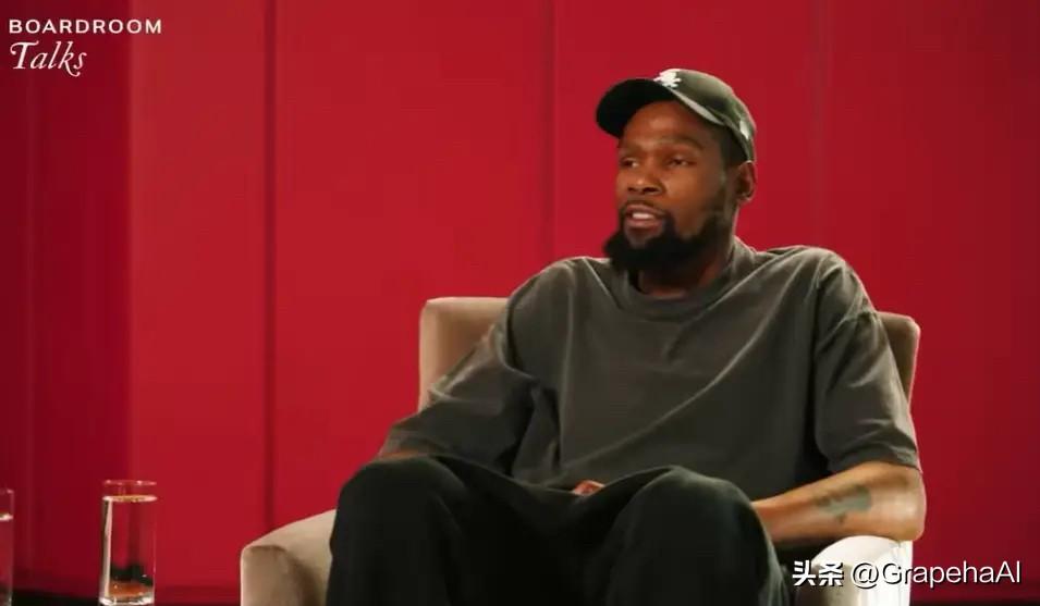 杜兰特在Boardroom中谈到了乔丹，

虽然他不是历史得分第一，但他的影响力