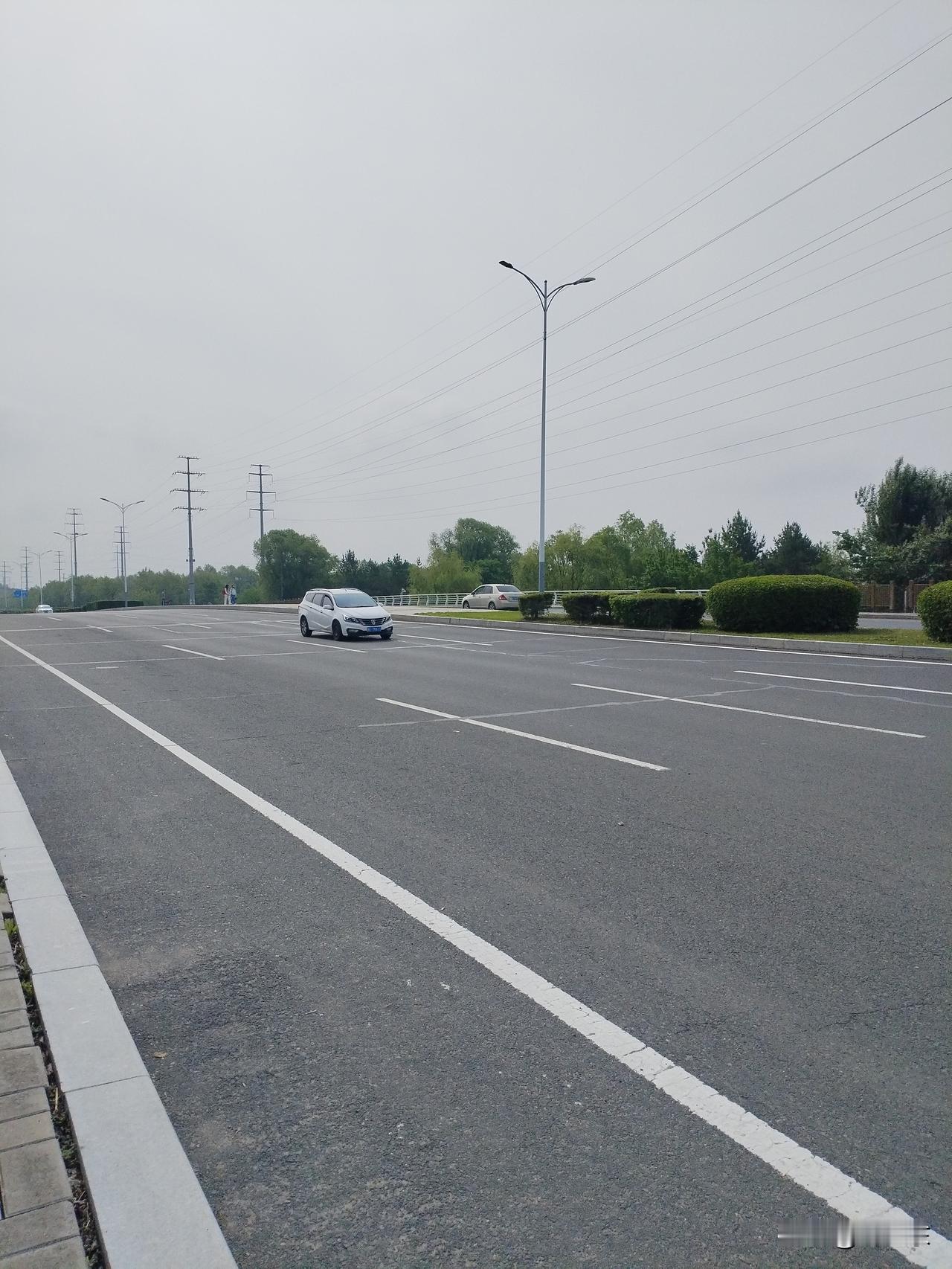 中东局势是否缓和，对全球的影响用扭转乾坤的作用。
   原因在于：
   第一，