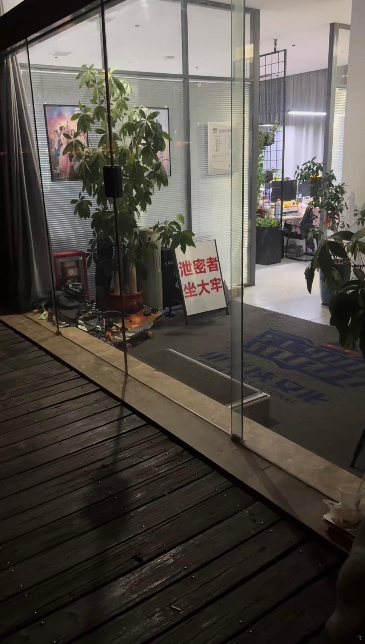 芒果综艺后期的职业操守哈哈哈哈哈哈哈哈！ 