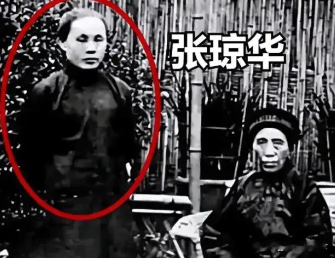 1912年洞房夜，郭沫若嫌发妻容貌转身就走，女子含泪哀求：给我个娃吧
 
191