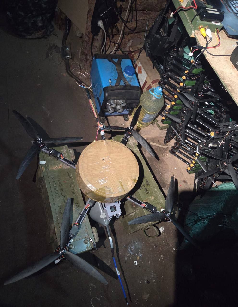 搭载TM-62反坦克地雷的俄军光纤无人机图片来源：Informateur 