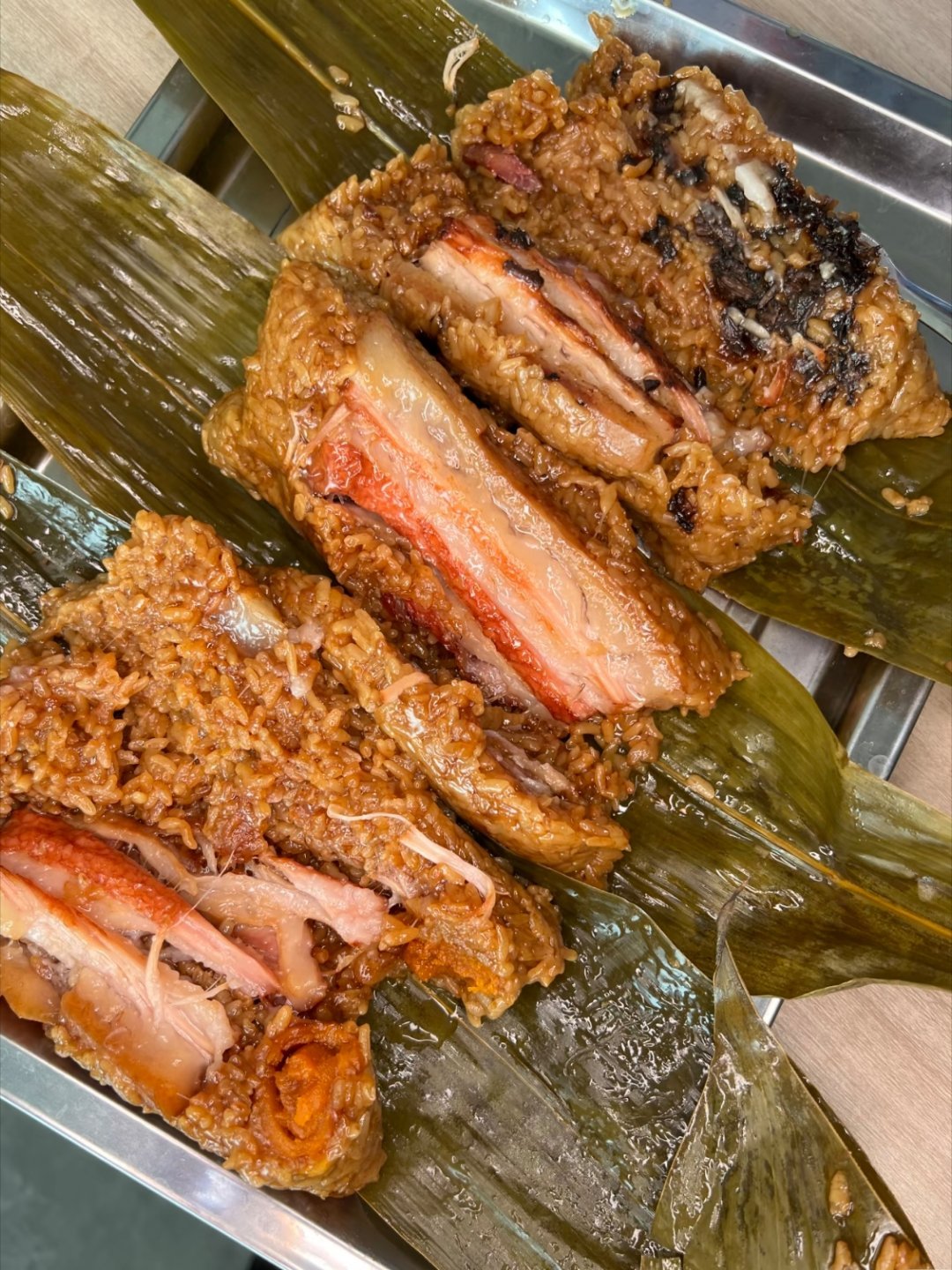 至今都接受不了肉粽，总觉得糯米就该配甜的东西