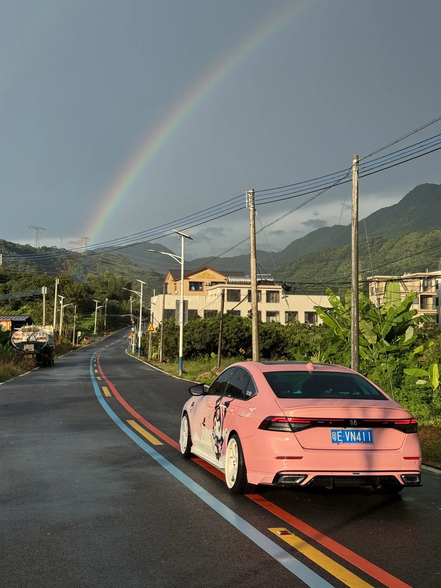 希望我们都有有一份恰到好处的幸福，不会患得患失，不会唉声叹气
