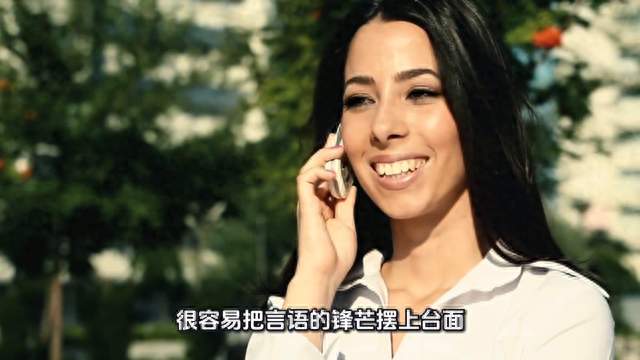 耐人寻味！一个微笑完成回怼，虞书欣粉丝这场瓜藏着大学问