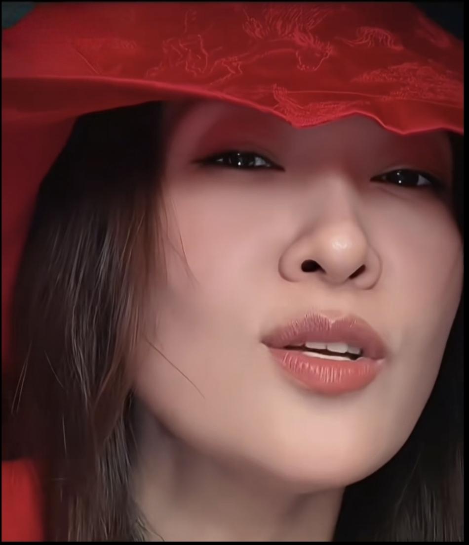 随手一拍，记录美好掀起了你的盖头来，让我来看看你的眼，你的那眼睛是明又亮啊！好像