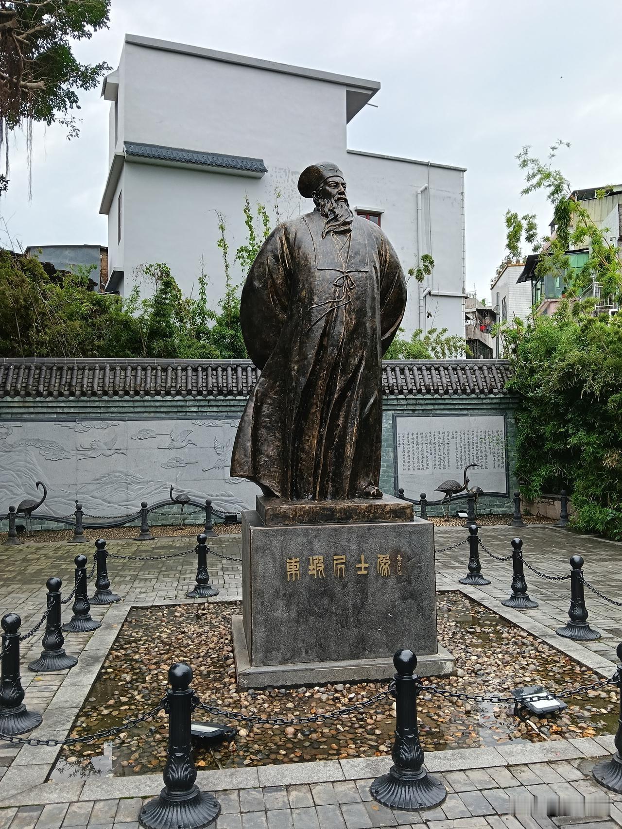 是他
才🈶春晓印月
惠州红花西湖