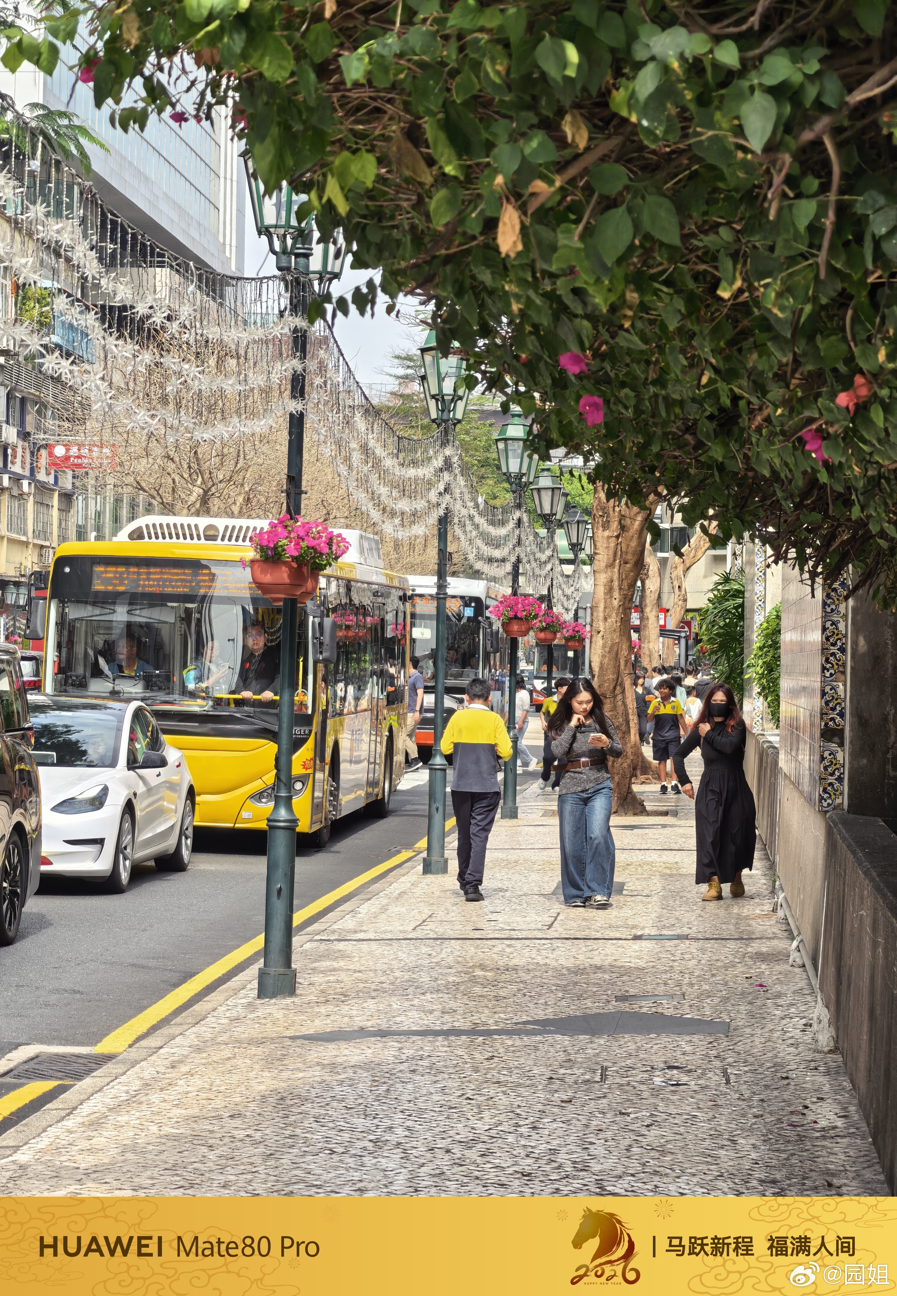 感觉今天澳门去了两个澳门的人旅游，全是人，有的地方都挤不进去，带大宝暴走一下午，