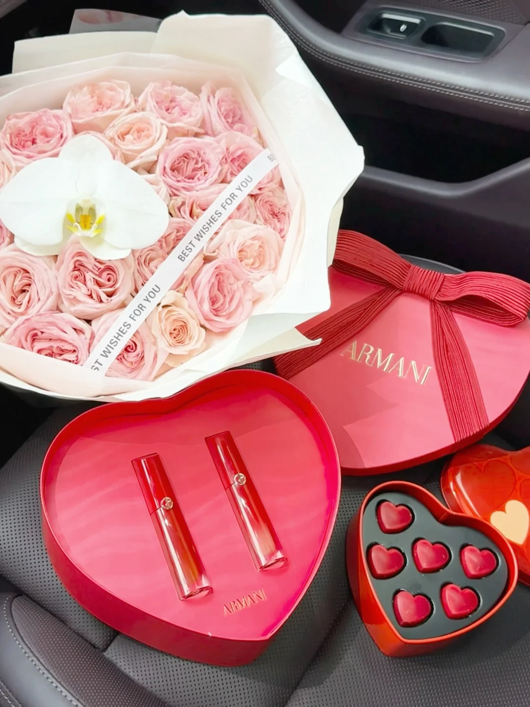 一眼心动！阿玛尼礼盒把浪漫高级感玩明白了