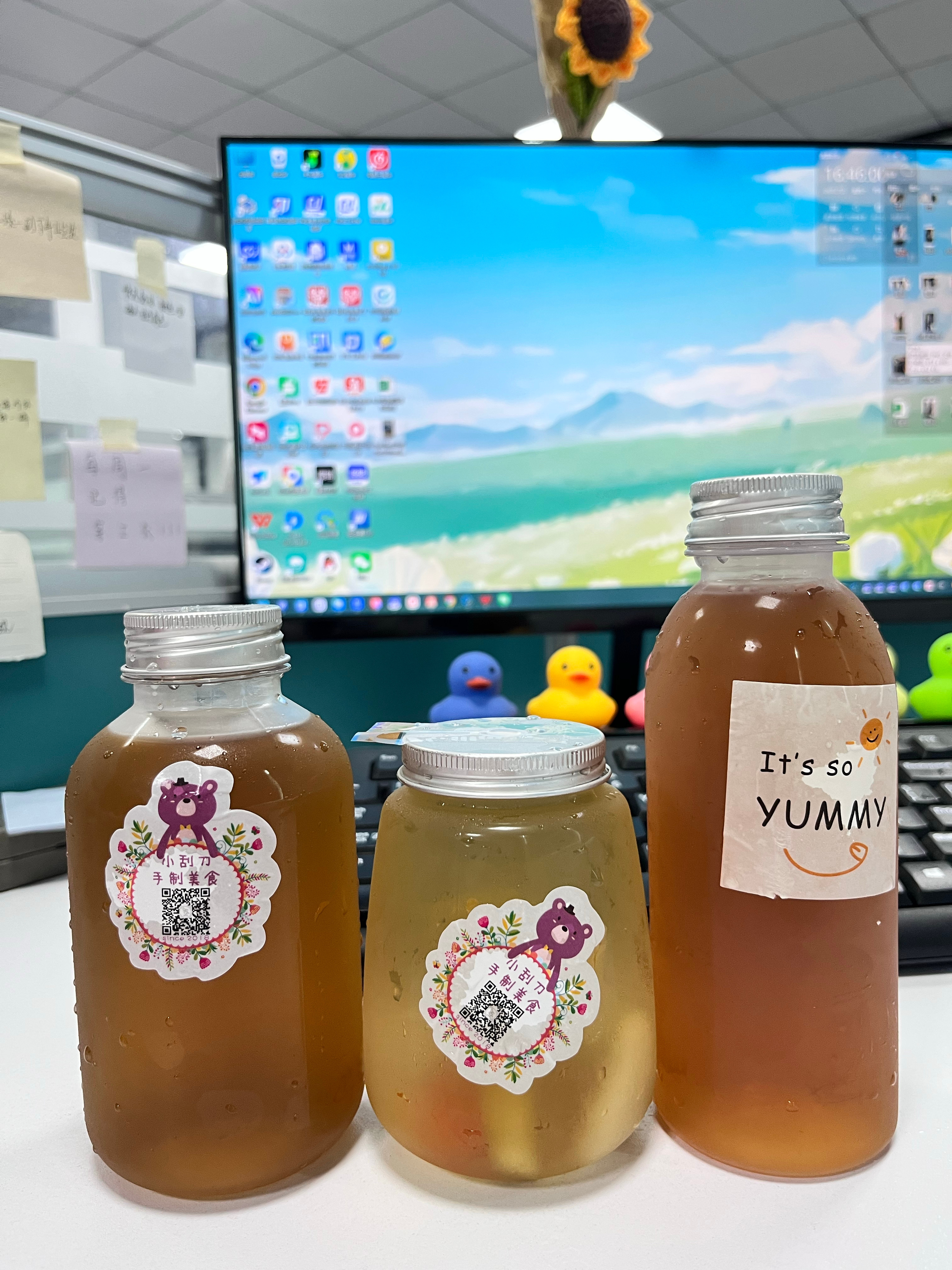 一个人喝三瓶凉茶 