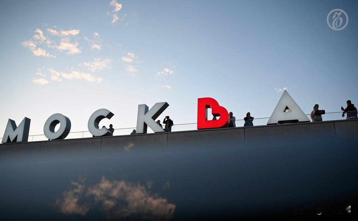 根据俄劳动和社会保障部为12月25日俄联邦政府会议准备的材料，过去十年间，仅有1