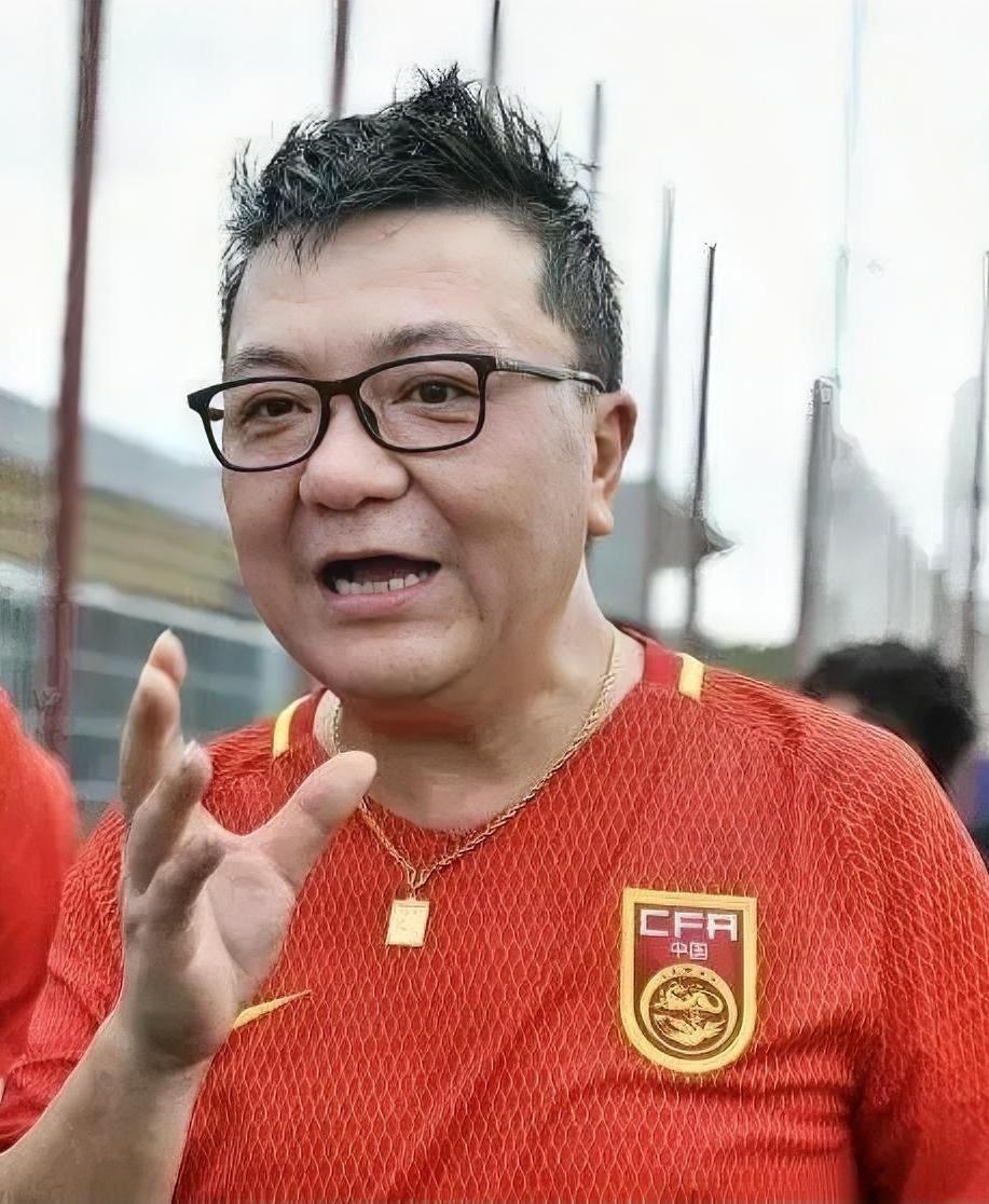 肯定的“董球”的，特别是独到的“董训”。